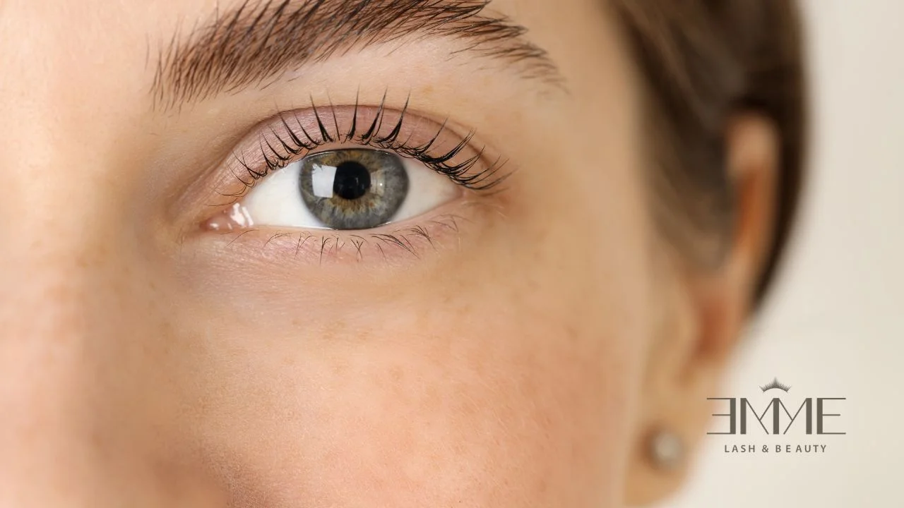 Lash Extension Removal at Home vs. Salon: Cost & Safety